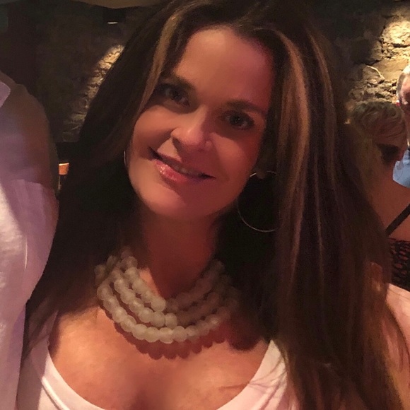 Meet your Posher, Frances - Picture 1 of 1